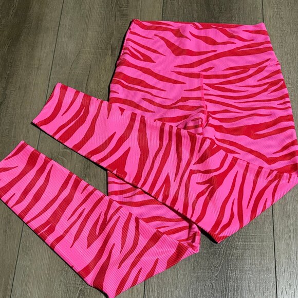 BEACH RIOT Ayla Ribbed High Rise Leggings Size Medium Pink - Picture 1 of 11